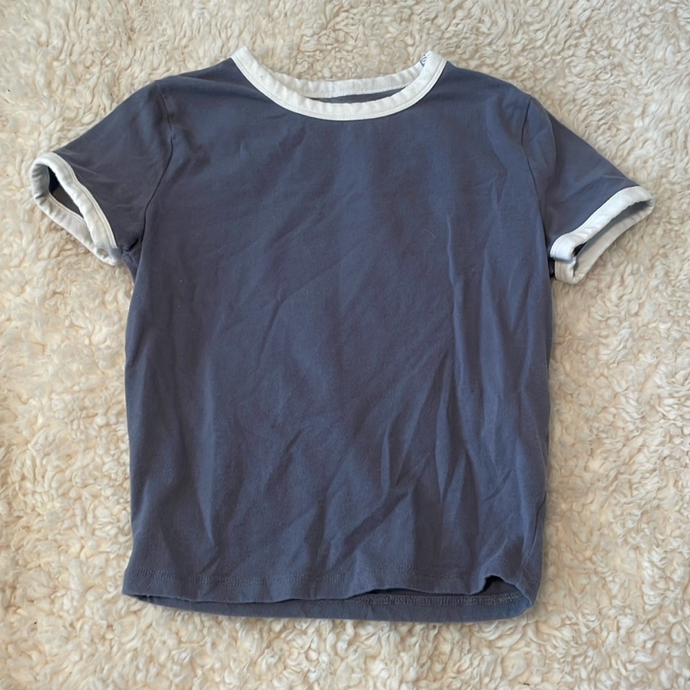 hollister baby tee- grey 🩶